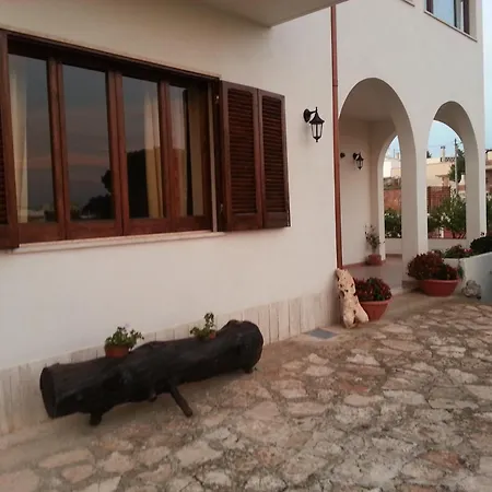 Bed & Breakfast Le Grotte Di Notar 3*