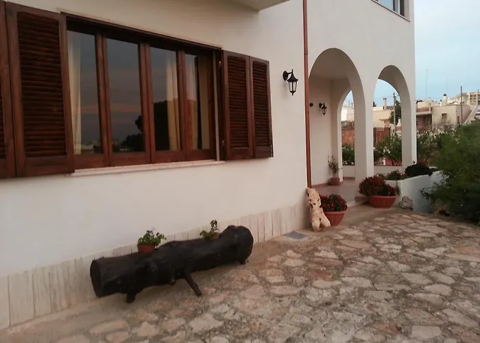 Bed & Breakfast Le Grotte Di Notar 3*